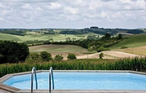 Your pool with a view!