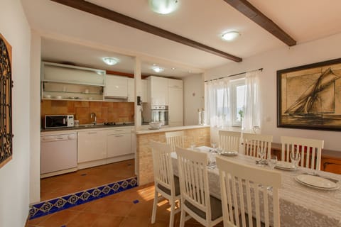 Gound floor dinning/living room