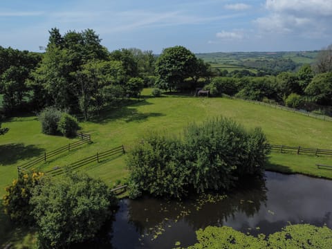 beautiful country and lakeside setting with superb leisure facilities