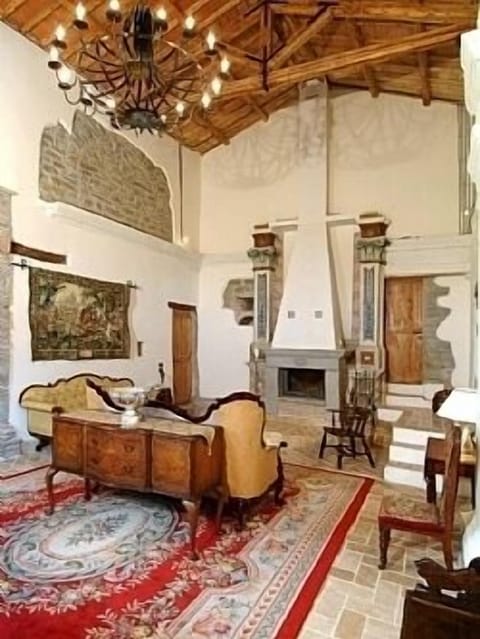 Grand Salon (Former Church)