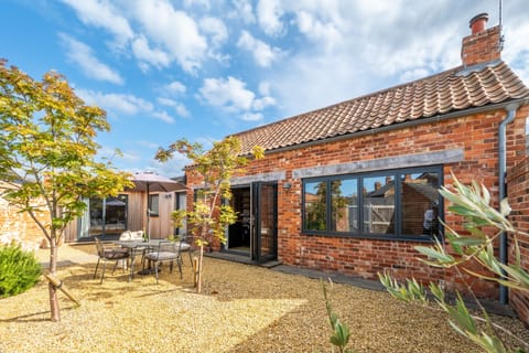 The Old Butcher's Stores, Heacham: Sheltered courtyard