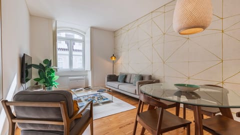 The soft tones, chic design, and quality furniture will make you feel at home.
#comfort #design #decor #luxury #portugal #pt #lisbon