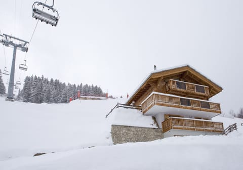 View of the Chalet from Les Masses Piste