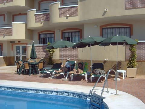Triple Terrace next to swimming pool