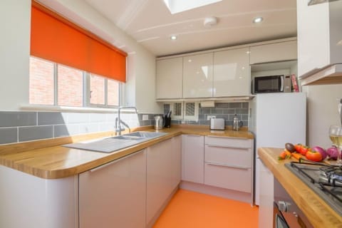 Ground floor: Kitchen