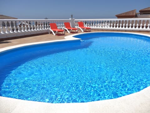 rooftop pool
