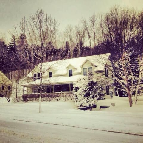 Snowy Stowe!