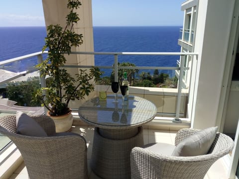 Balcony with beautiful views 