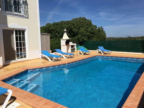 Pool and Barbecue area
