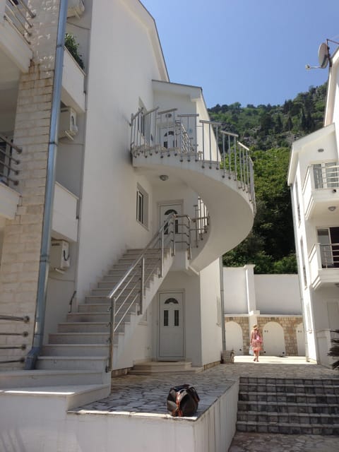 Front door of 1sr floor apartment from Garden