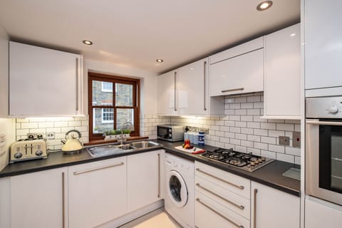 Fully-equipped kitchen