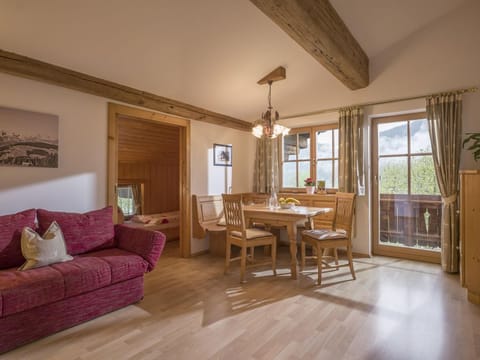 Apartment Hornblick with 2 bedrooms - Guggenhof Farm Stay in Salzburgerland