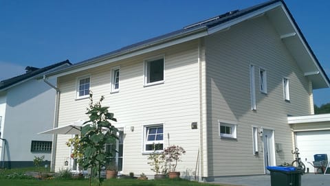 Wood house with heated flooring and disabled access, built at the end of 2013