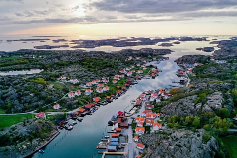 Hamburgö from above