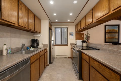 Updated counters and backsplash