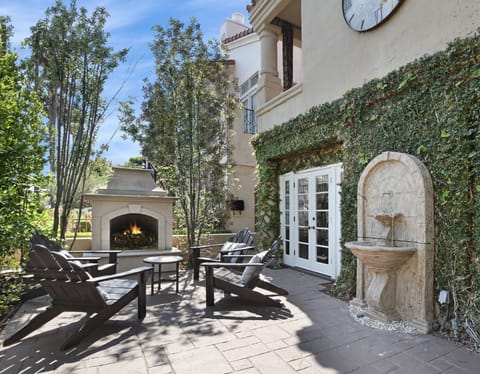 The elegant, casual front courtyard.
