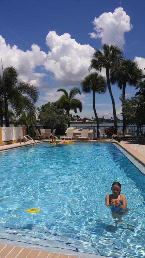 Looking for an empty seat by the pool? Come join us we have a spot just for you!