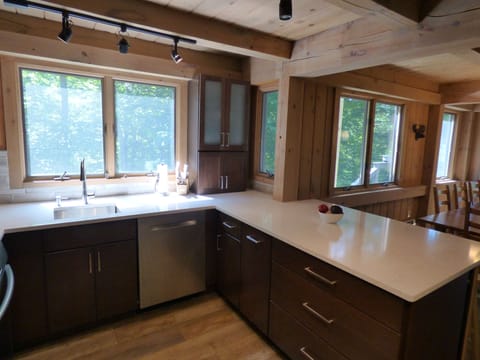 Have a casual breakfast at the kitchen counter