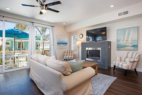 Enjoy the luxury of a gas-fireplace in living room