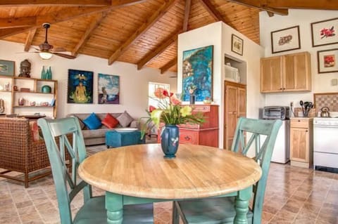 dining with sitting area