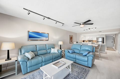 Interior view. Open floorplan.