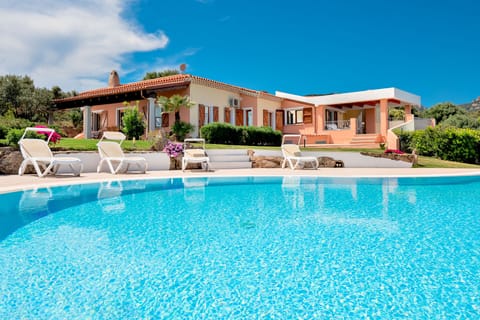 Villa Veronica, Sardinia, with private infinity pool for your best ever holiday