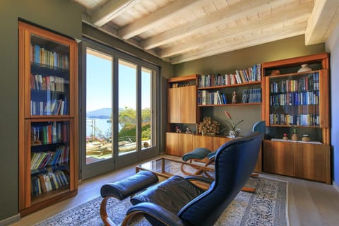 Villa Seta, Meina, Lake Maggiore - by NORTHITALY VILLAS vacation villa rentals