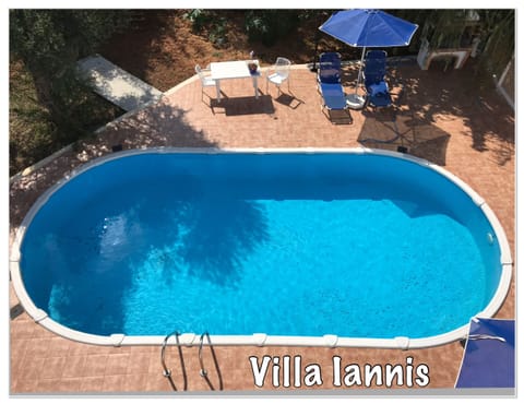 Je eigen grote prive zwembad