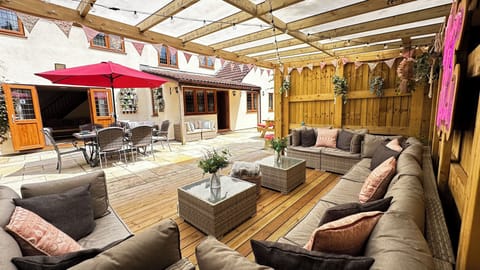 Lots of Space for relaxing and socialising