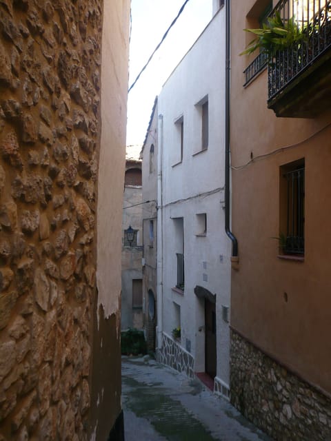 The White House, Rasquera
