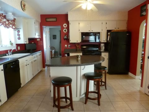 Fully equipped kitchen