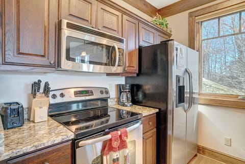 Kitchen--- Granite Counter-tops, Stainless Steel