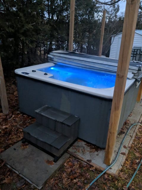 outdoor hot tub