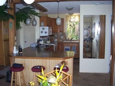 Fully equipped remodeled Kitchen
