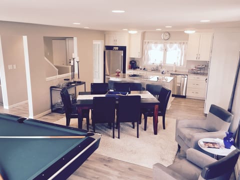 Dining area with seating for 6, 3 at Island and full kitchen