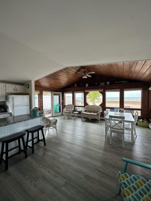 Kitchen, dining & sunroom