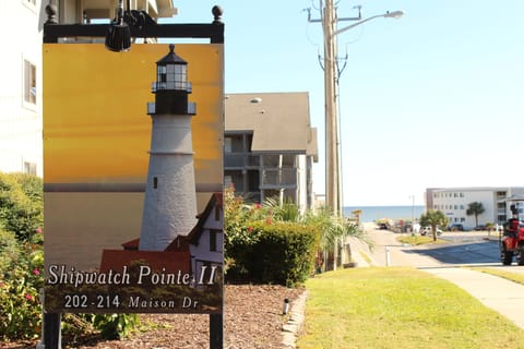Shipwatch Pointe II --  To the Beach