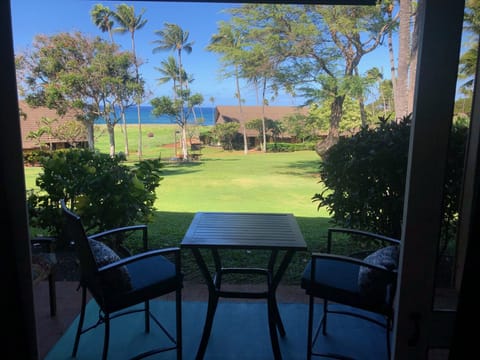 Location. Location. Location! Watch the whales pass by from your lanai.