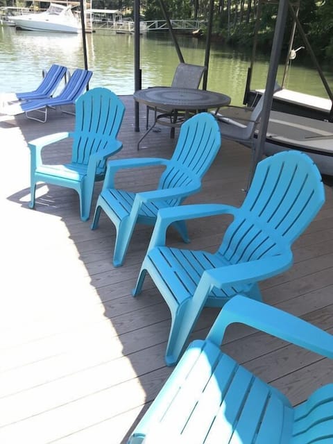 Sunrise. Suntan. Sunset. Repeat.