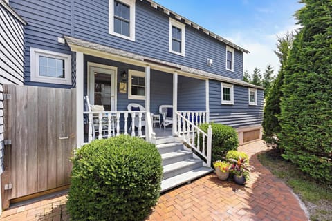 Front Entrance (Private Space)