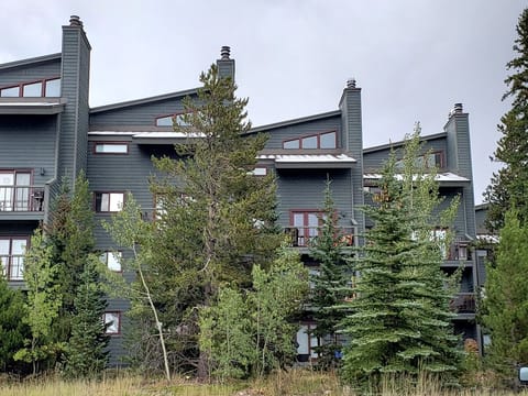 Condo exterior, balcony side