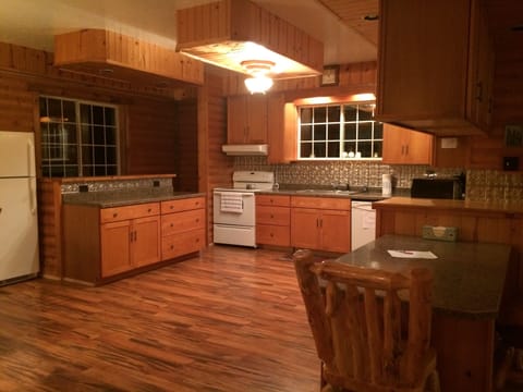 Full Kitchen - Large Area