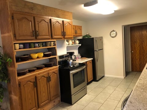 Fully stocked Kitchen
