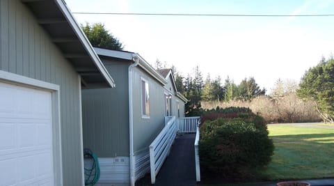 Ramp to front door from driveway.