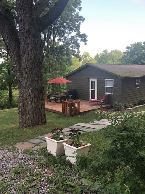 Deck off of Kitchen for bbq, sun bathing or simply enjoying surrounding nature
