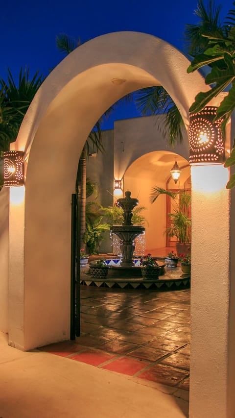 Couryard Entryway