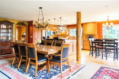 Dining area and breakfast table. 