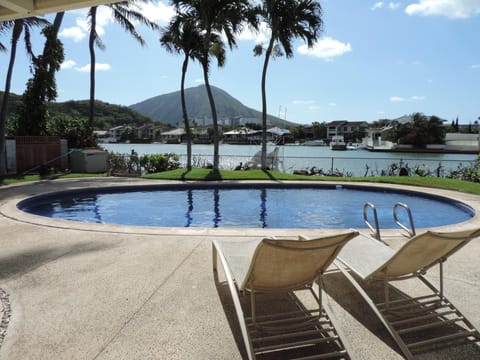 Koko Head Volcano and Marina Views From Your Private Pool