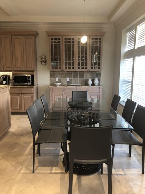 Kitchen Table Seats 8, Counter seats 3 