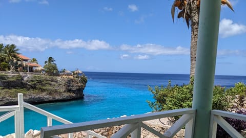 First floor outdoor patio overlooking the ocean